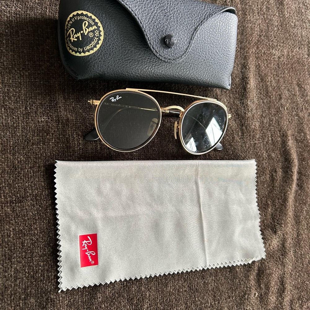 Ray-Ban Gold Frame Black Lens Round Sunglasses